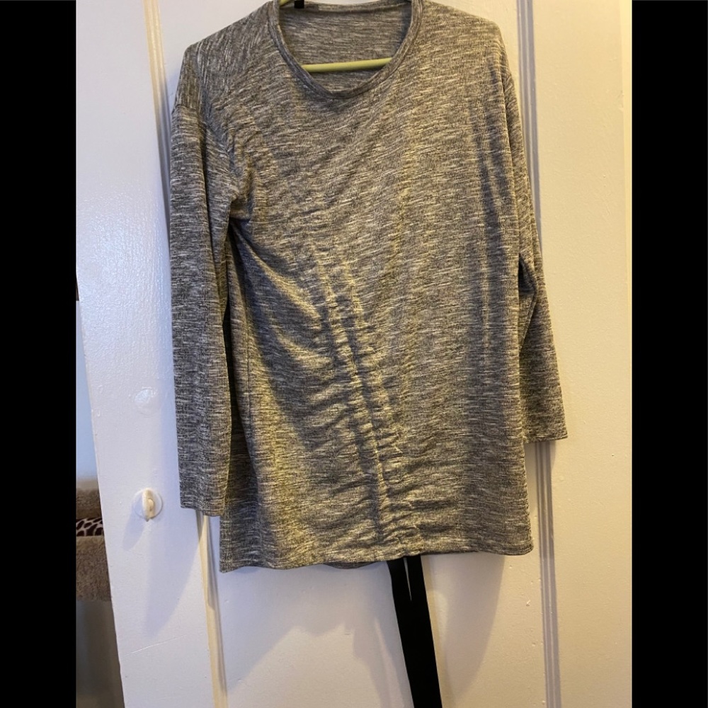 ALISON ANDREWS Long Sleeve Ruched Drawstring Top - Picture 10 of 12
